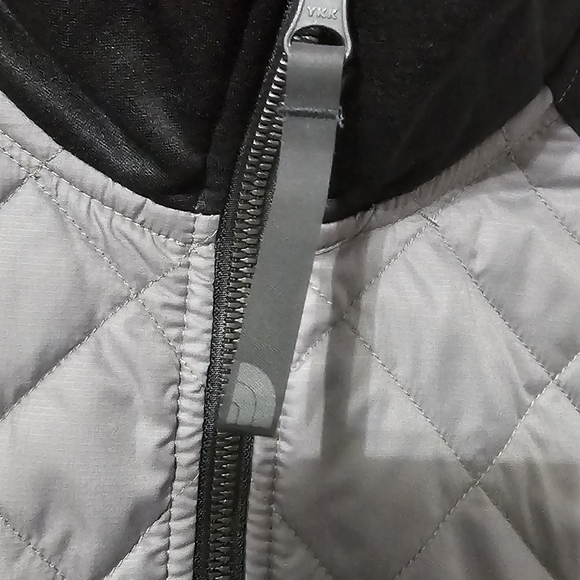 North Face | Black and Grey Quilted Zip- Up - Picture 3 of 7